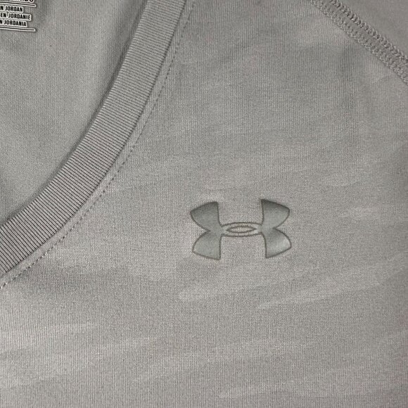 Under Armour Womens M Gray Semi-Fitted V-Neck HeatGear Performance Tee - Picture 3 of 11
